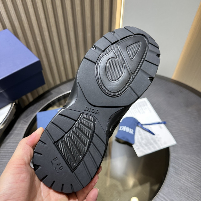 D10r b30 sneaker