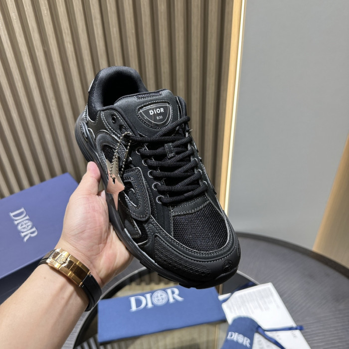 D10r b30 sneaker