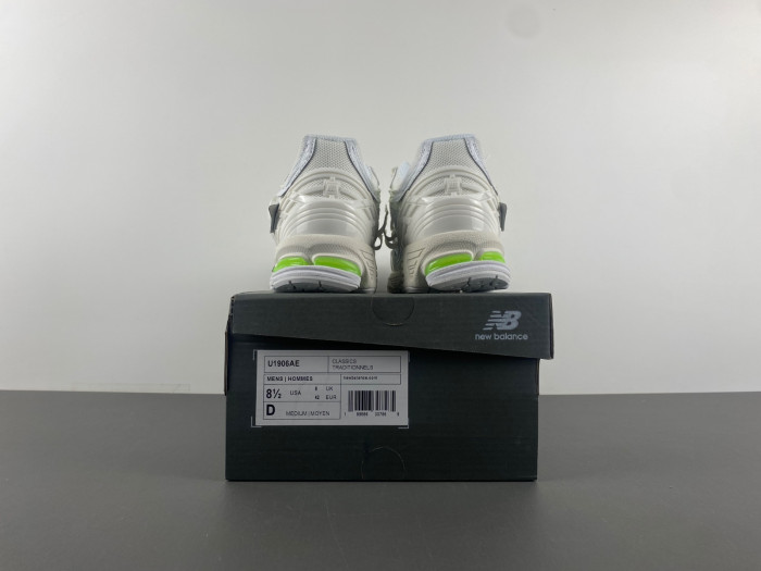 new Ba1an*e 1906a white green
