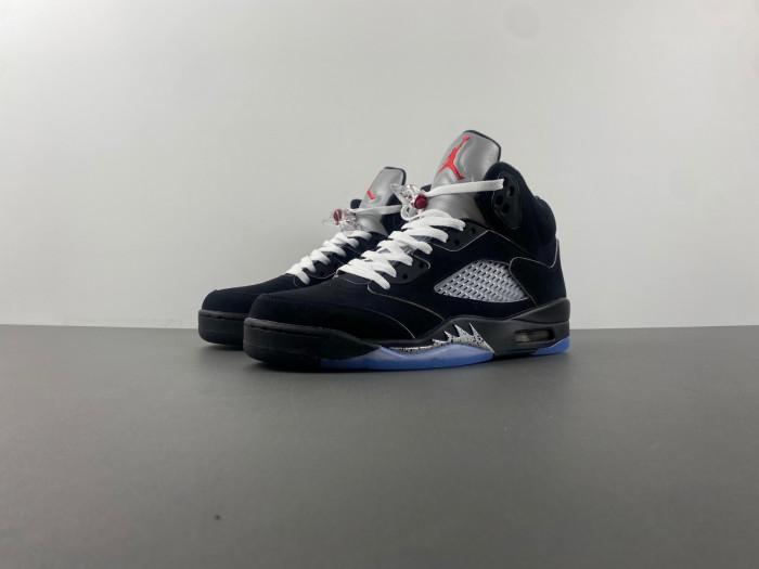Air Jordan 5 “Black Metallic Reimagined” (2025)