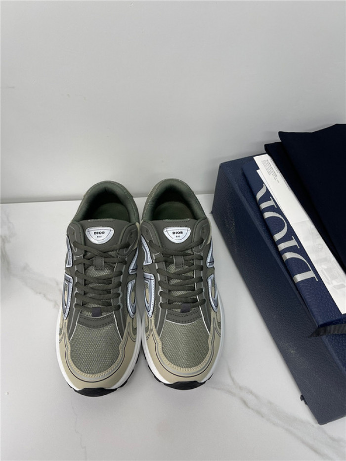 D*or b30 sneaker