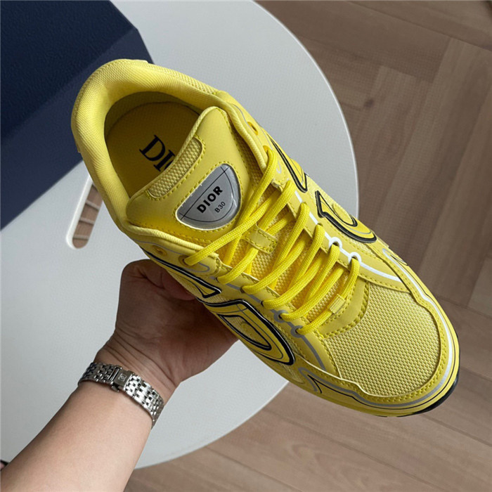 D10r b30 sneaker