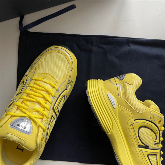 D10r b30 sneaker