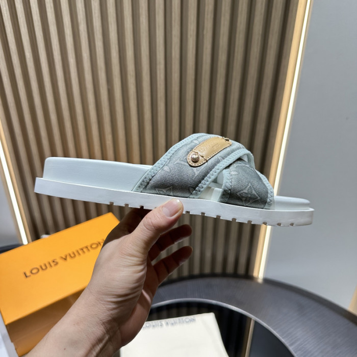 LV SANDALS