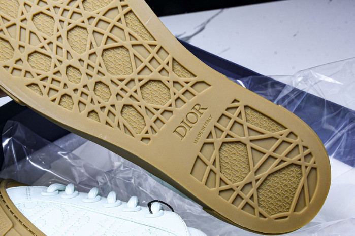 D10r b33 sneaker (eu38-46)