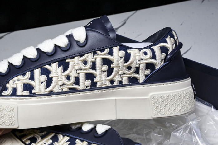 D10r b33 sneaker (eu38-46)