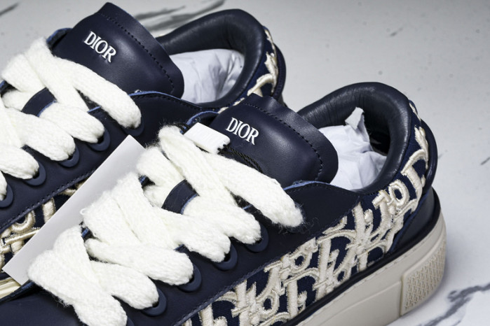 D10r b33 sneaker (eu38-46)