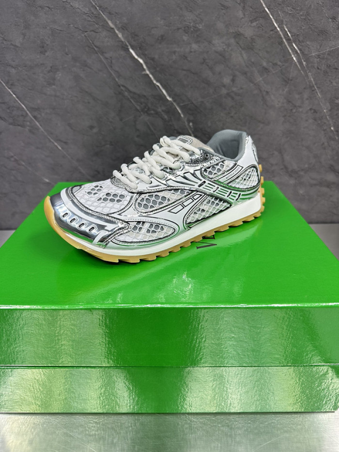B0tte*a ve*ne*ta sneaker