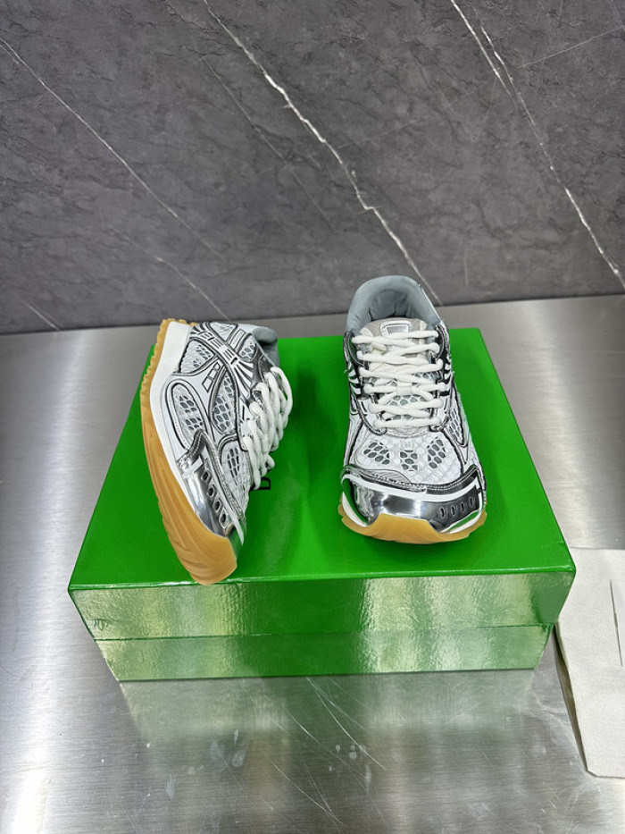 B0tte*a ve*ne*ta sneaker