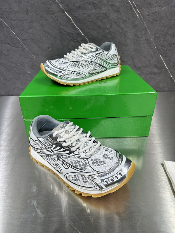 B0tte*a ve*ne*ta sneaker