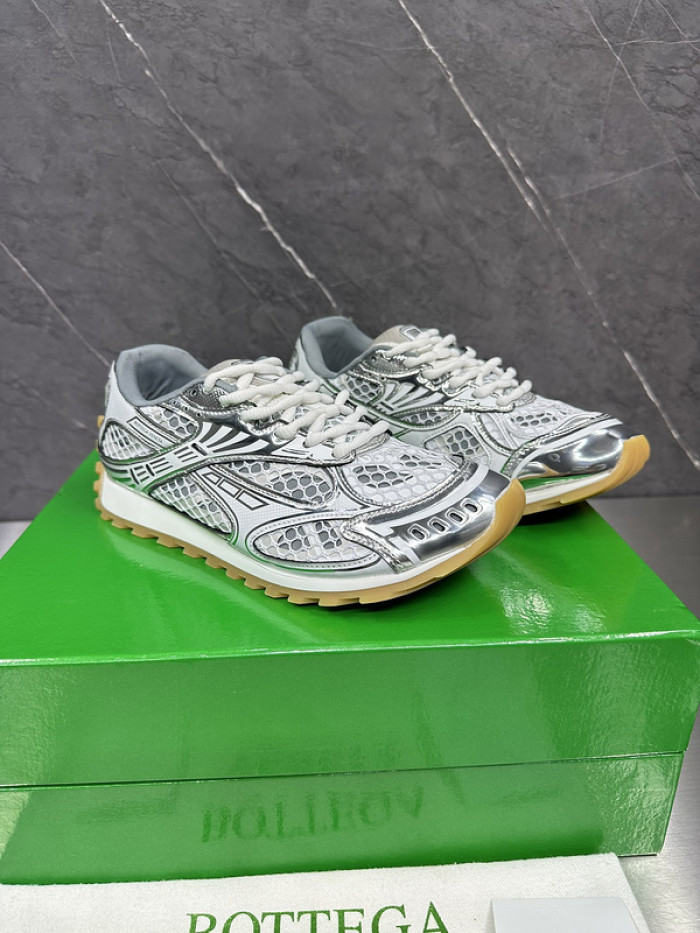 B0tte*a ve*ne*ta sneaker