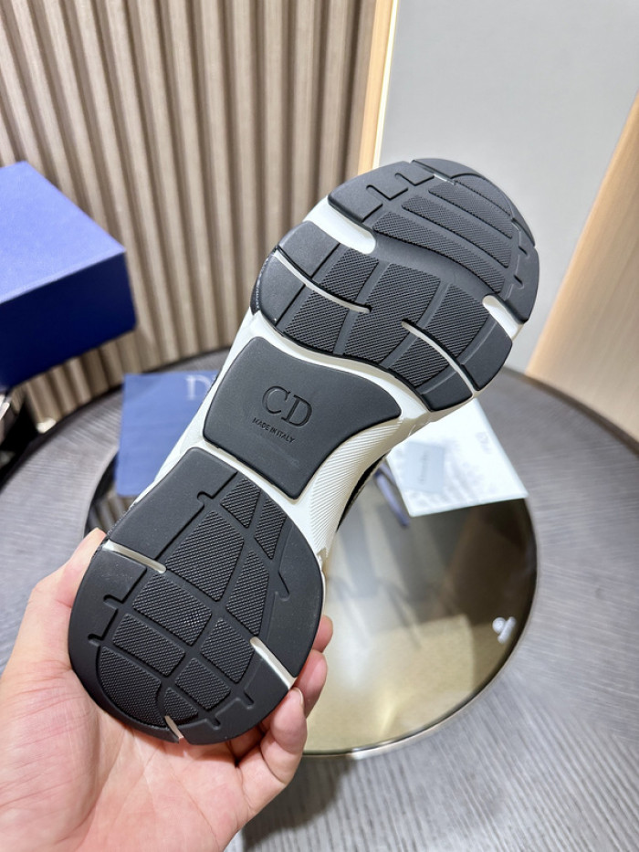D10r b22 sneaker