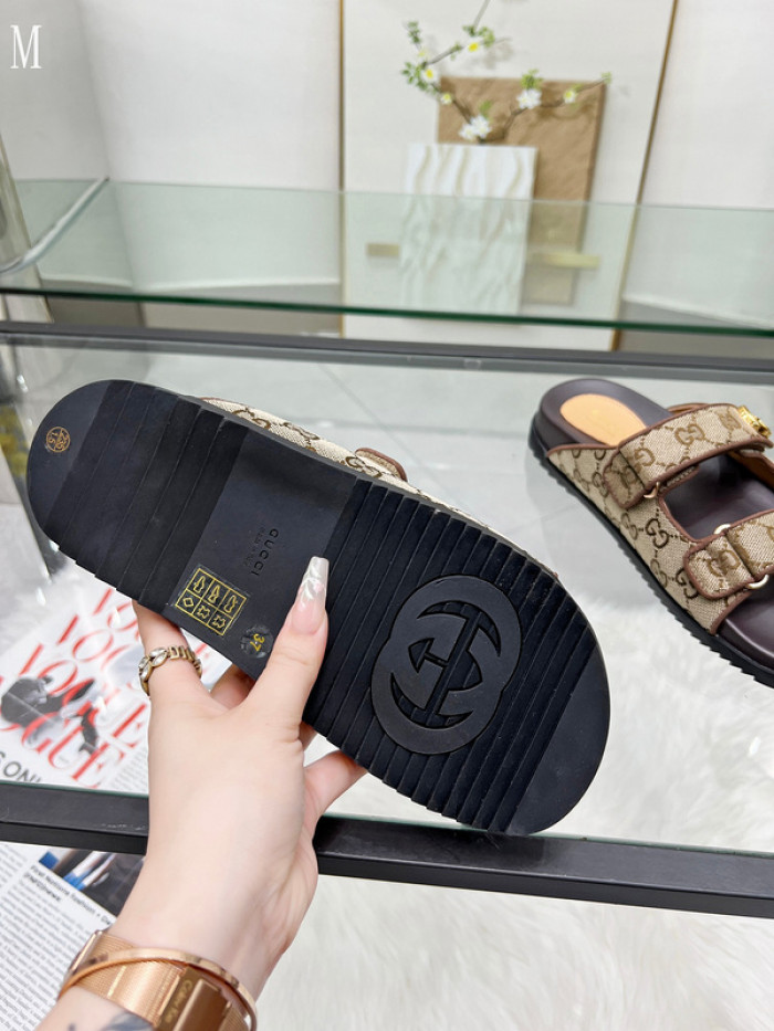 GUCC SANDALS