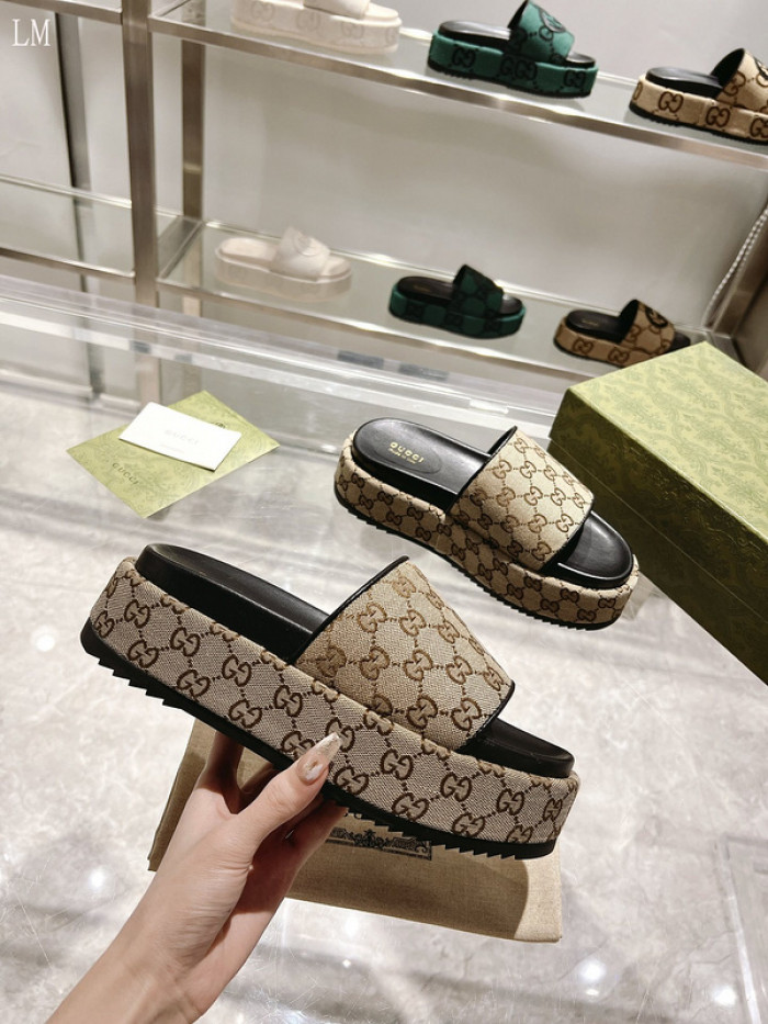 GUCC SANDALS