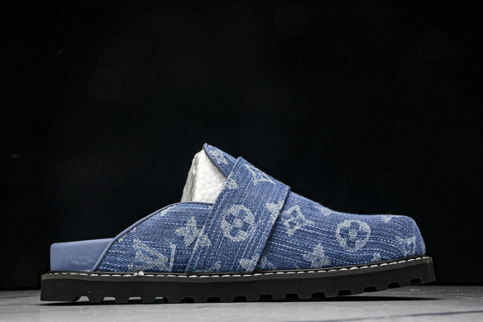 LV SANDALS
