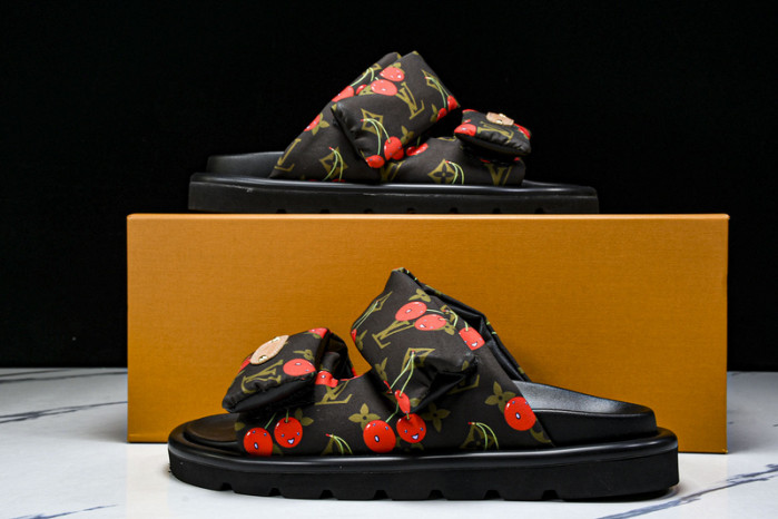 LV SANDALS