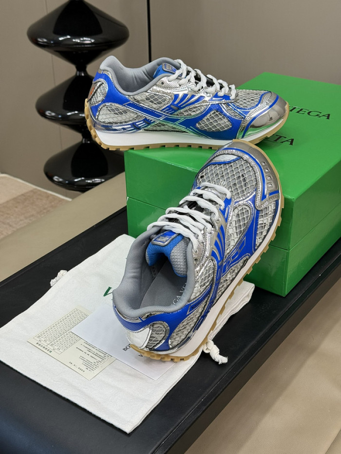 B0tte*a ve*ne*ta sneaker