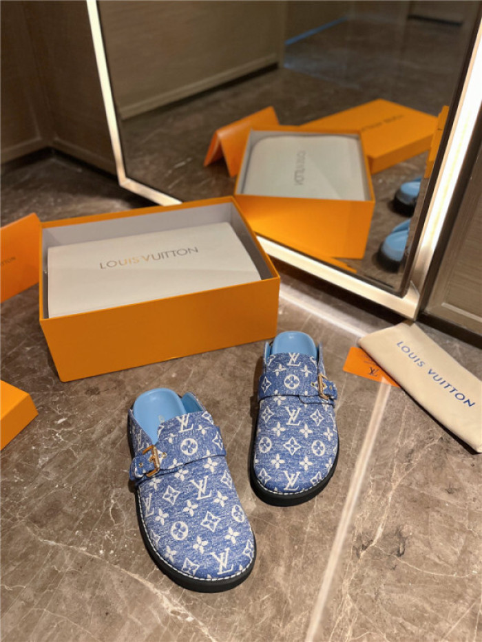 LV SANDALS