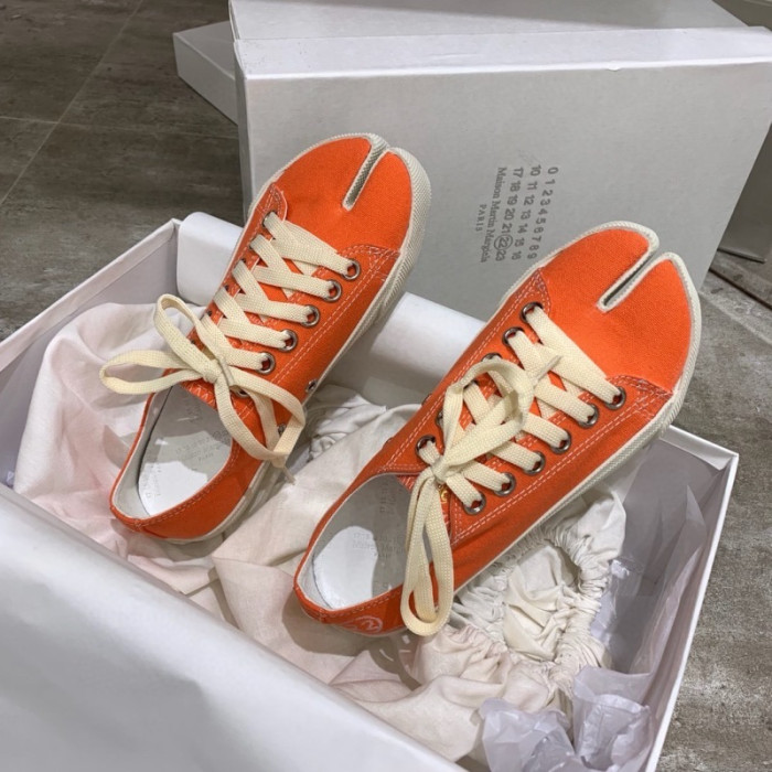 ma*s*n Ma*i*la tabi shoes