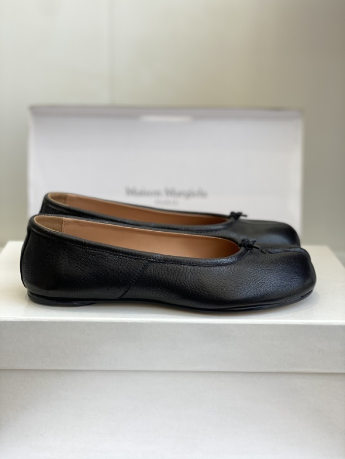 ma*s*n Ma*i*la tabi shoes