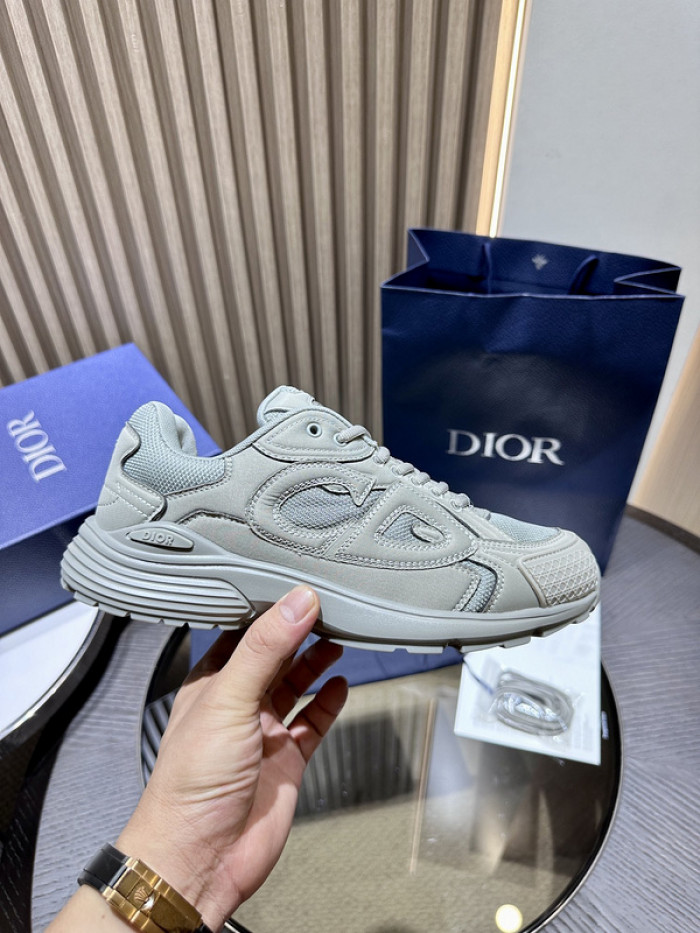 D10r b30 sneaker