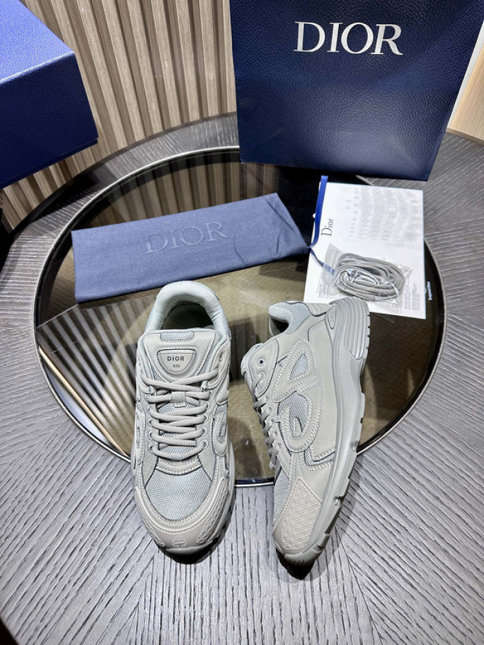 D10r b30 sneaker
