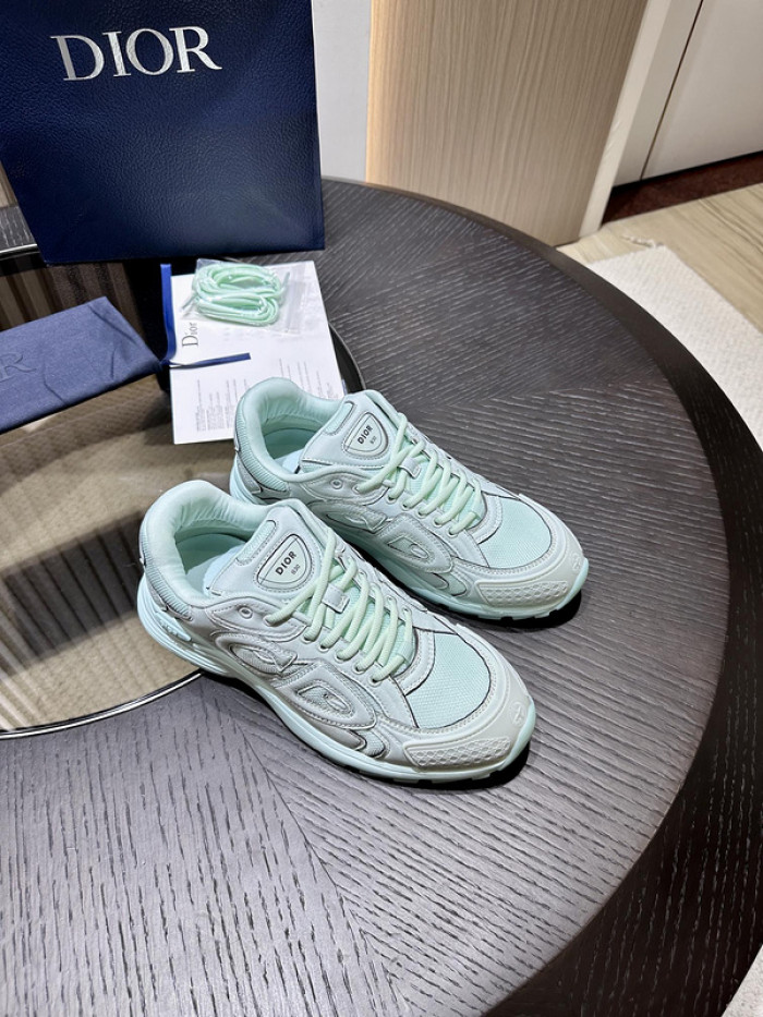D10r b30 sneaker