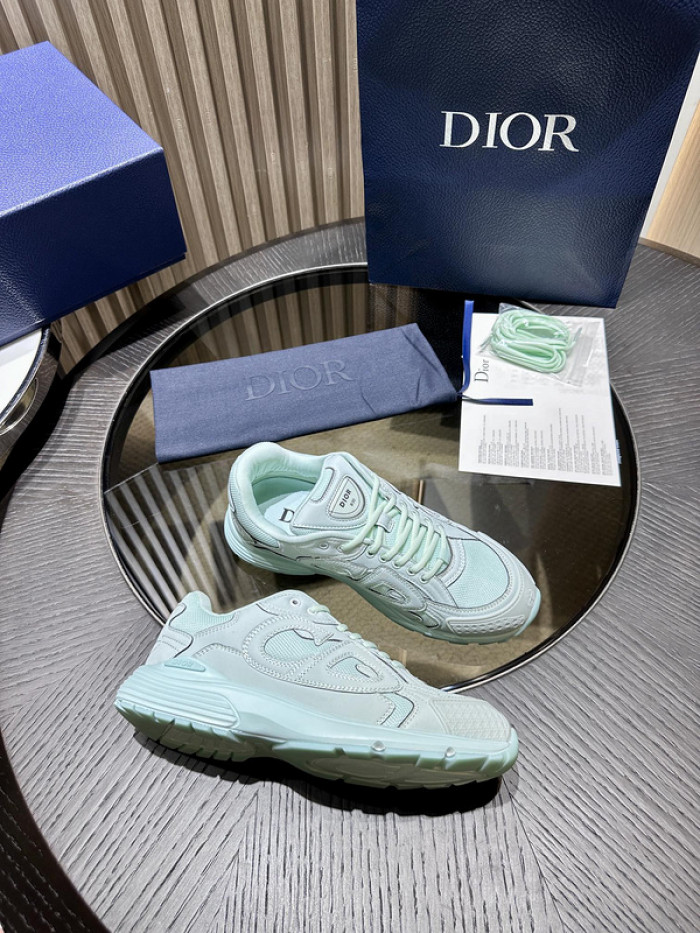 D10r b30 sneaker