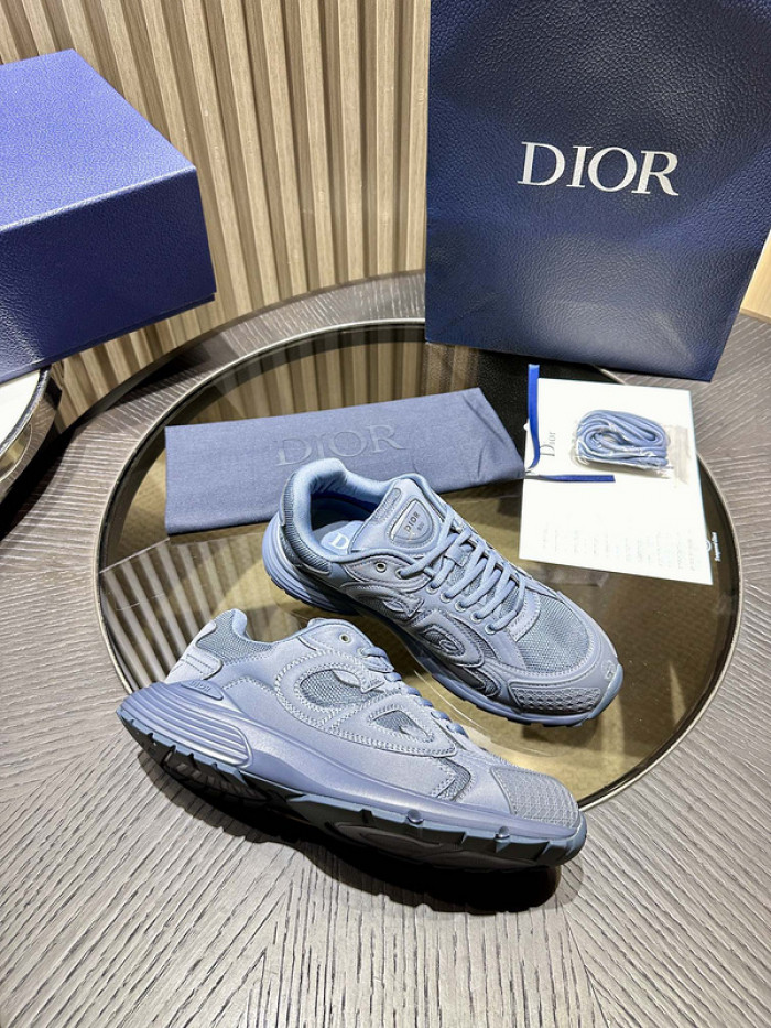 D10r b30 sneaker