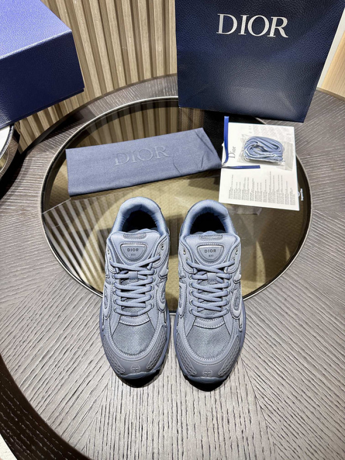 D10r b30 sneaker