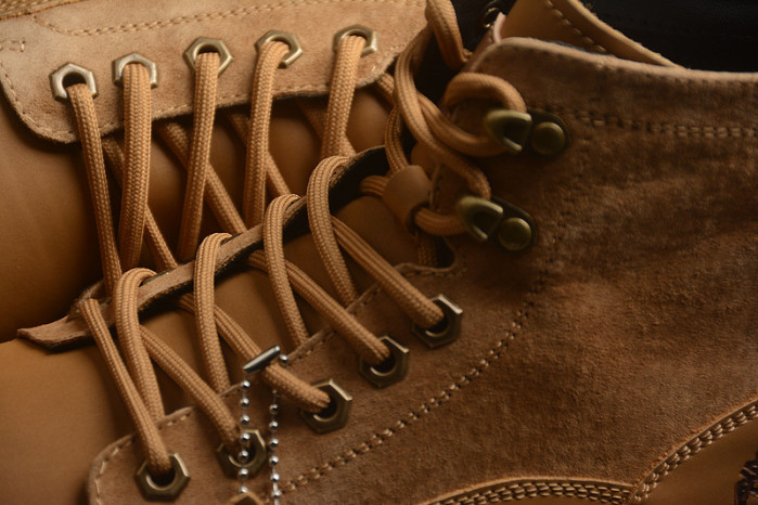 Timb**1*nd boots