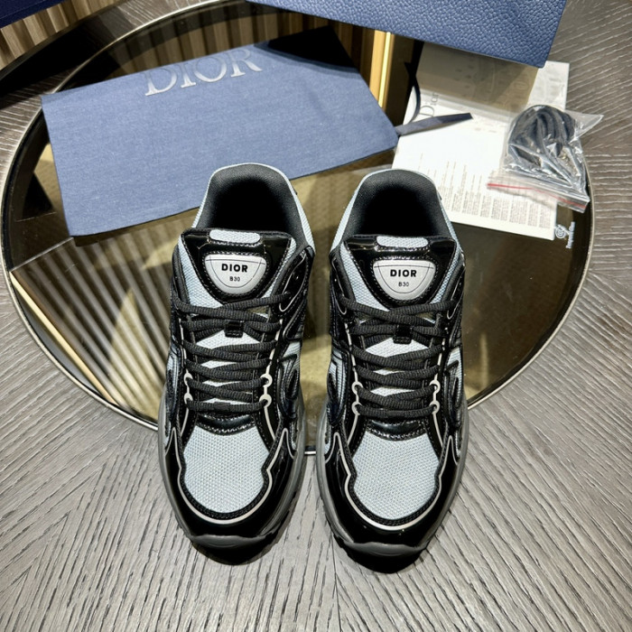 D10r b30 sneaker
