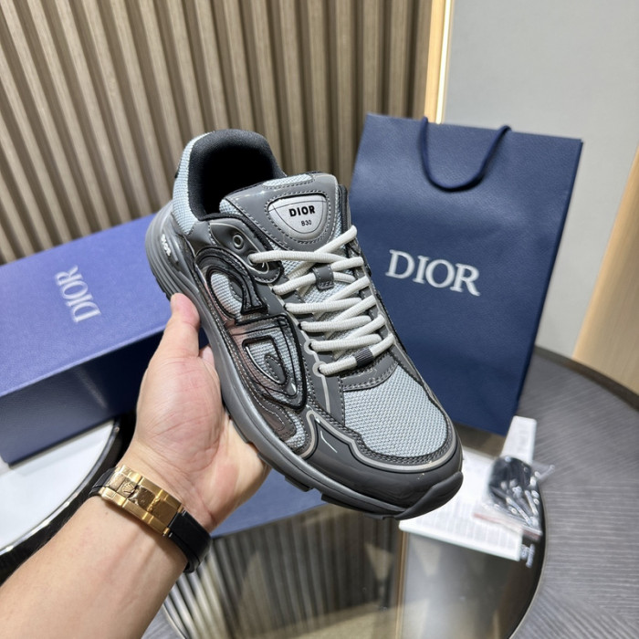 D10r b30 sneaker