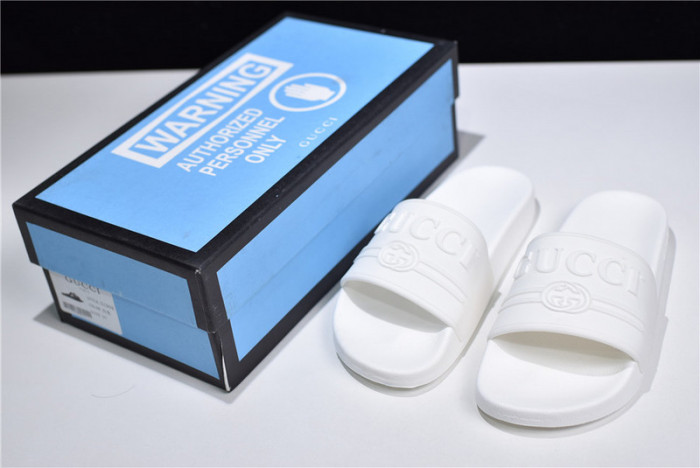 G*u*i sandals