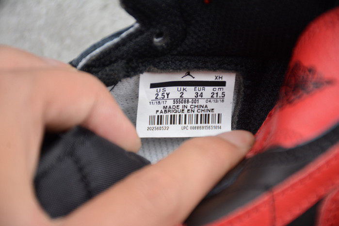 kids air jordan 1 retro high og banned bred black red 555088 001
