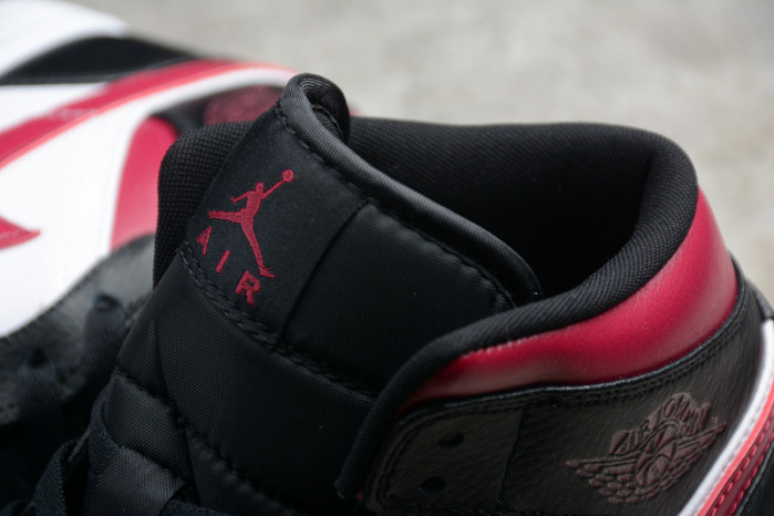 air jordan 1 mid bred toe 554724-066