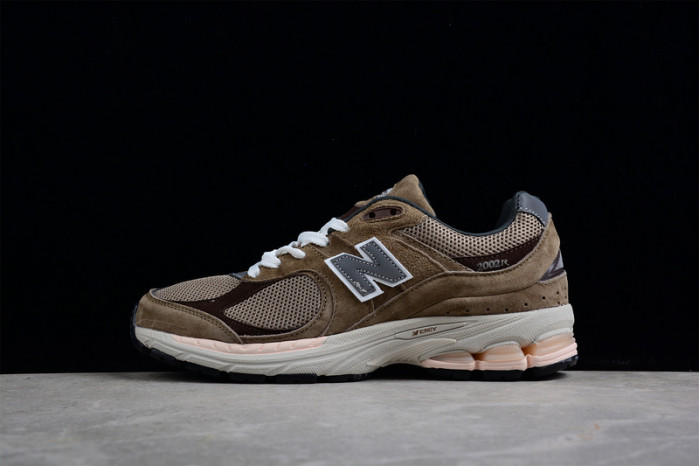 new Ba1an*e 2002r olive brown m2002rhn