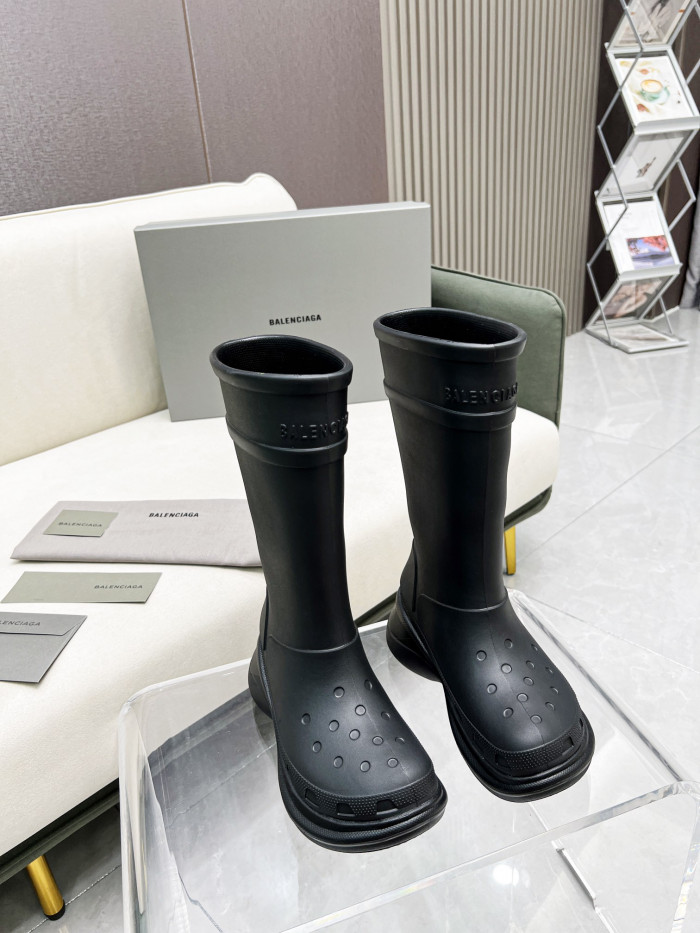 ba*len*cia*ga x Cr*0*s boot black (w) 677388w1s8e1000