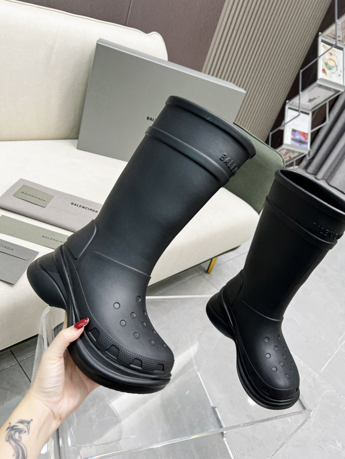 ba*len*cia*ga x Cr*0*s boot black (w) 677388w1s8e1000