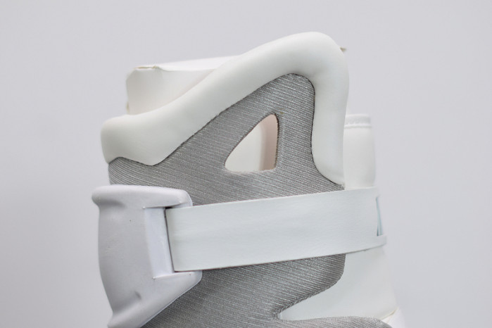 nike mag