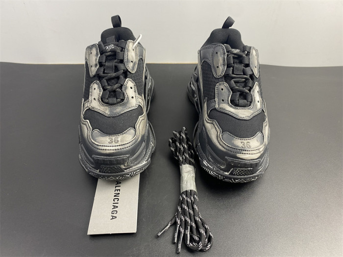 blcg sneaker triple.s.gomma grey black 524039 w03b5 9870