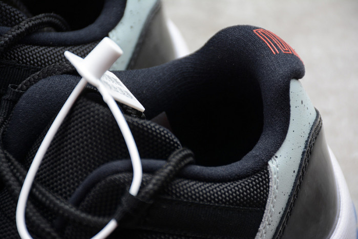 D*or b30 sneaker