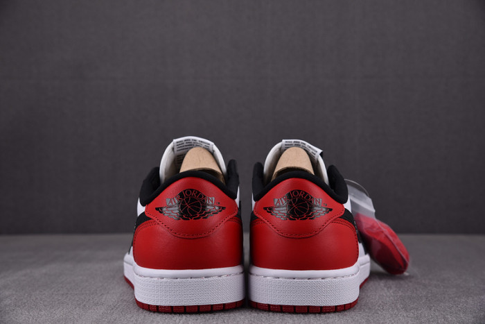 jordan 1 low black toe (gs) 553560-116