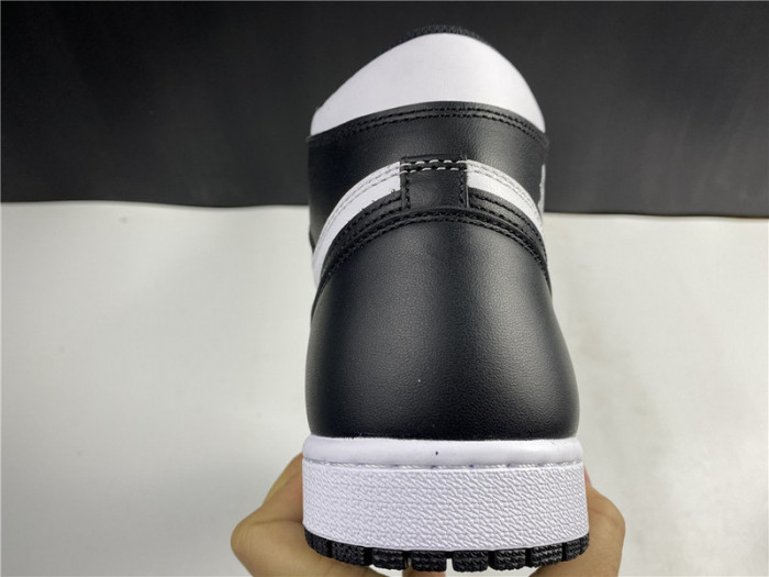 air jordan 1 retro black white (2014) 555088-010