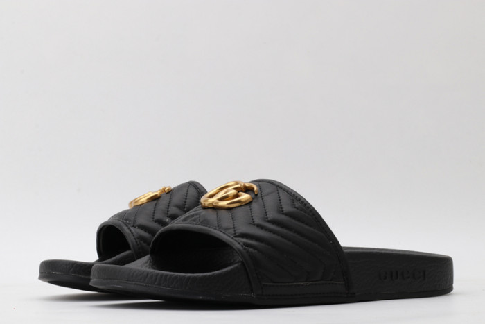 G*u*i sandals