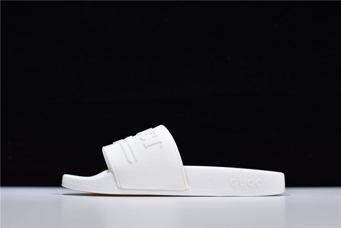 G*u*i sandals